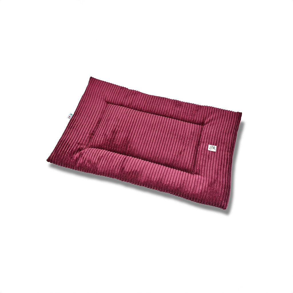 Quiline framework velvet with bordeaux coasts