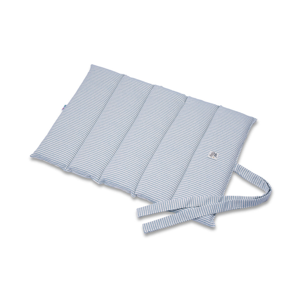 Strait blue cotton rolling quilt