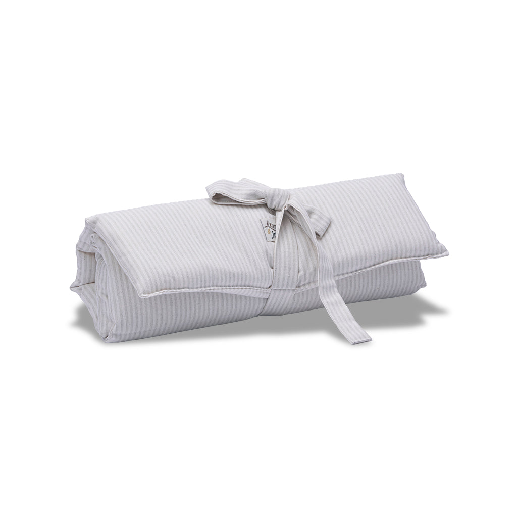 Strait gray cotton rolling quilt