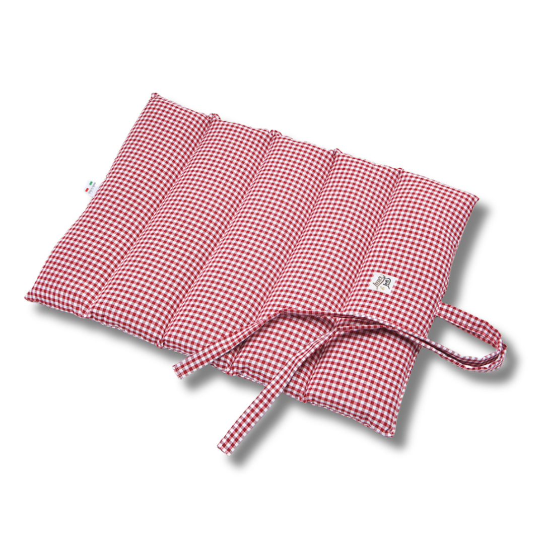 Red Vichy rolling quilt