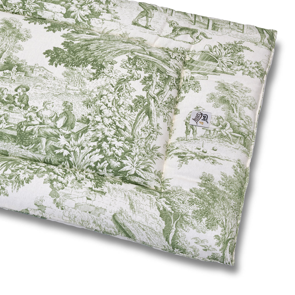 Picture quilt toile de jouy green sage