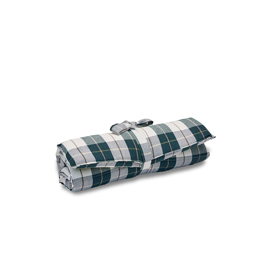 Red Scottish cotton rolling quilt