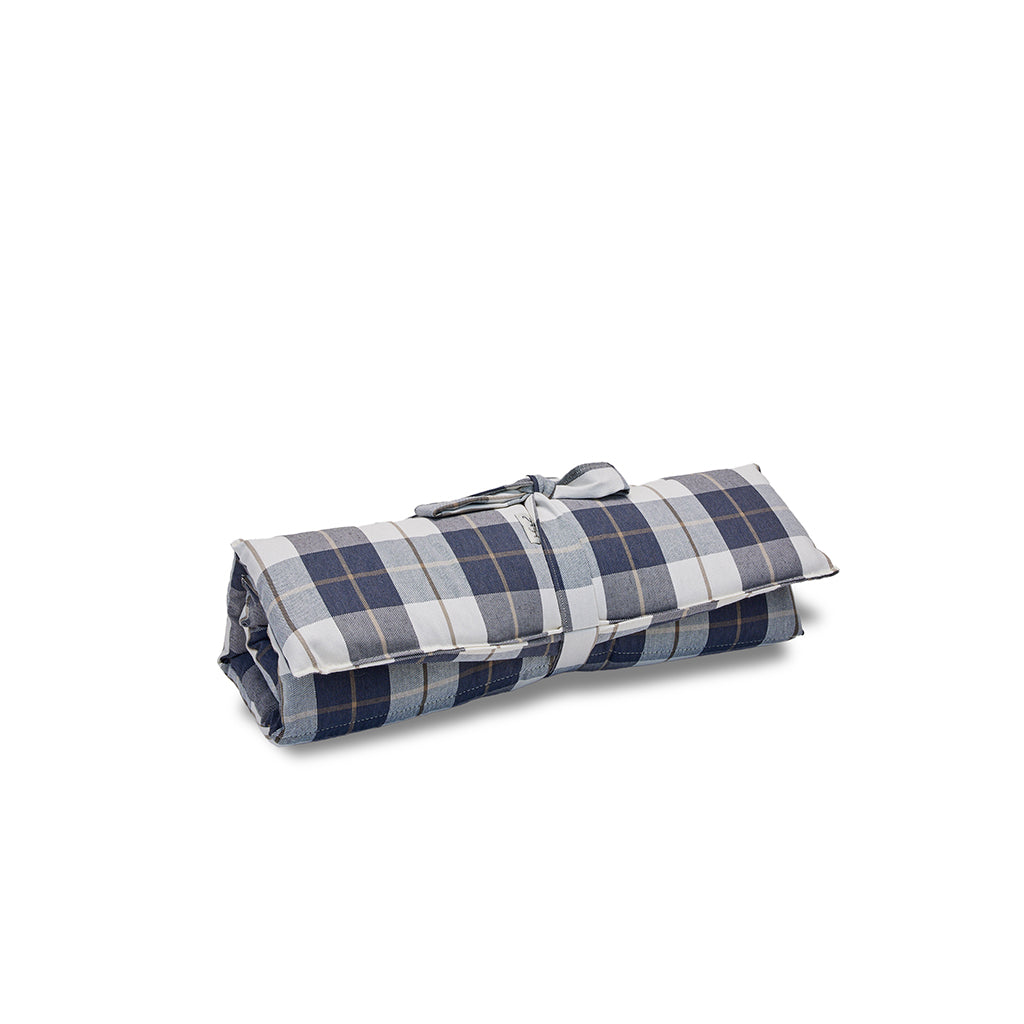 Red Scottish cotton rolling quilt