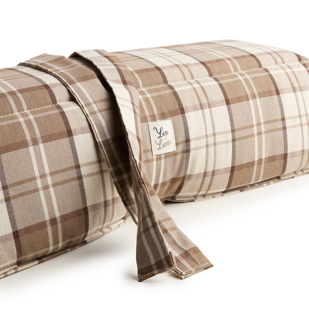 Red Scottish cotton rolling quilt