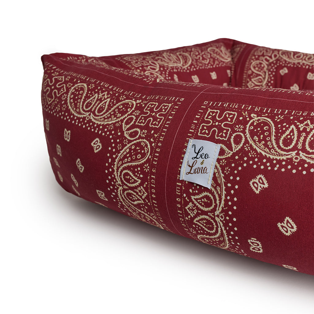 Cuccia Divanetto Per Cani Bandana Bordeaux | Made in Italy