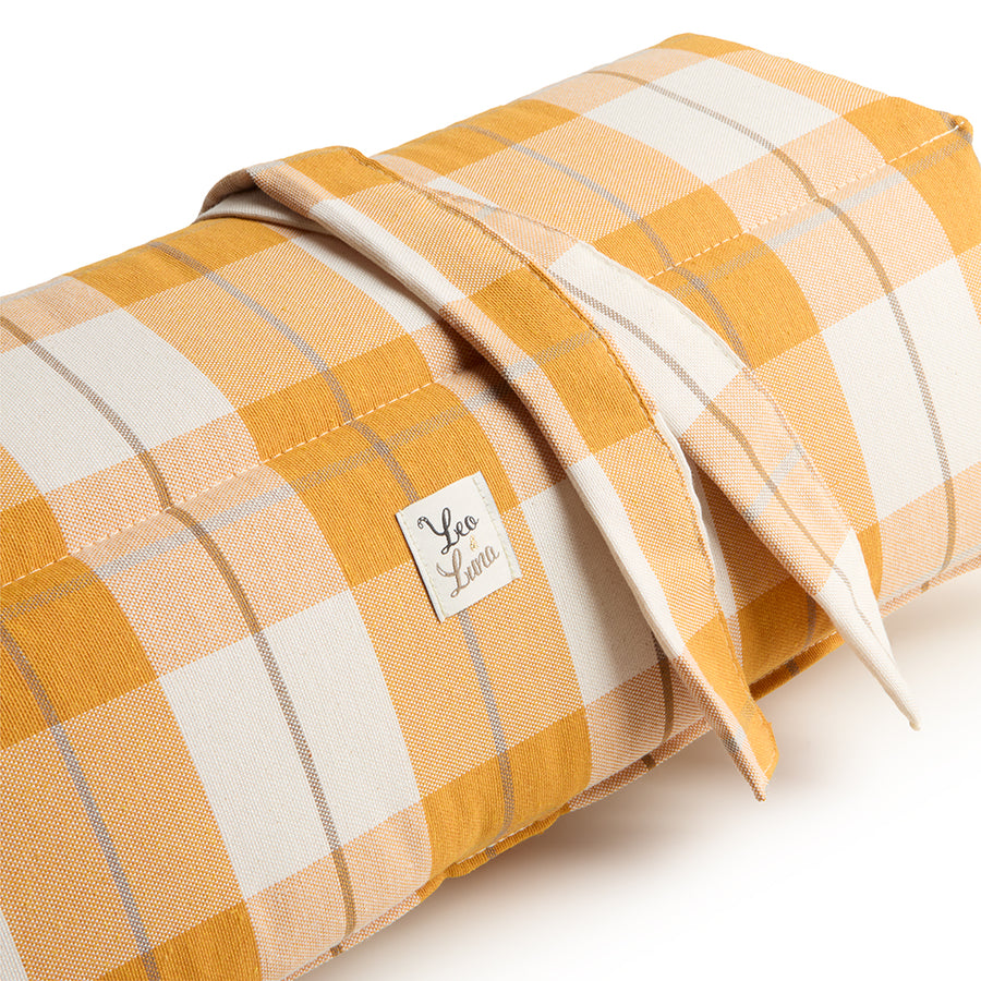 Red Scottish cotton rolling quilt