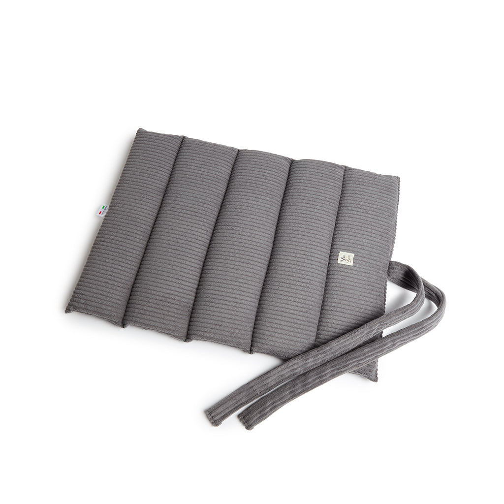 Quiline Picture of Velvet Velvet with brown coast