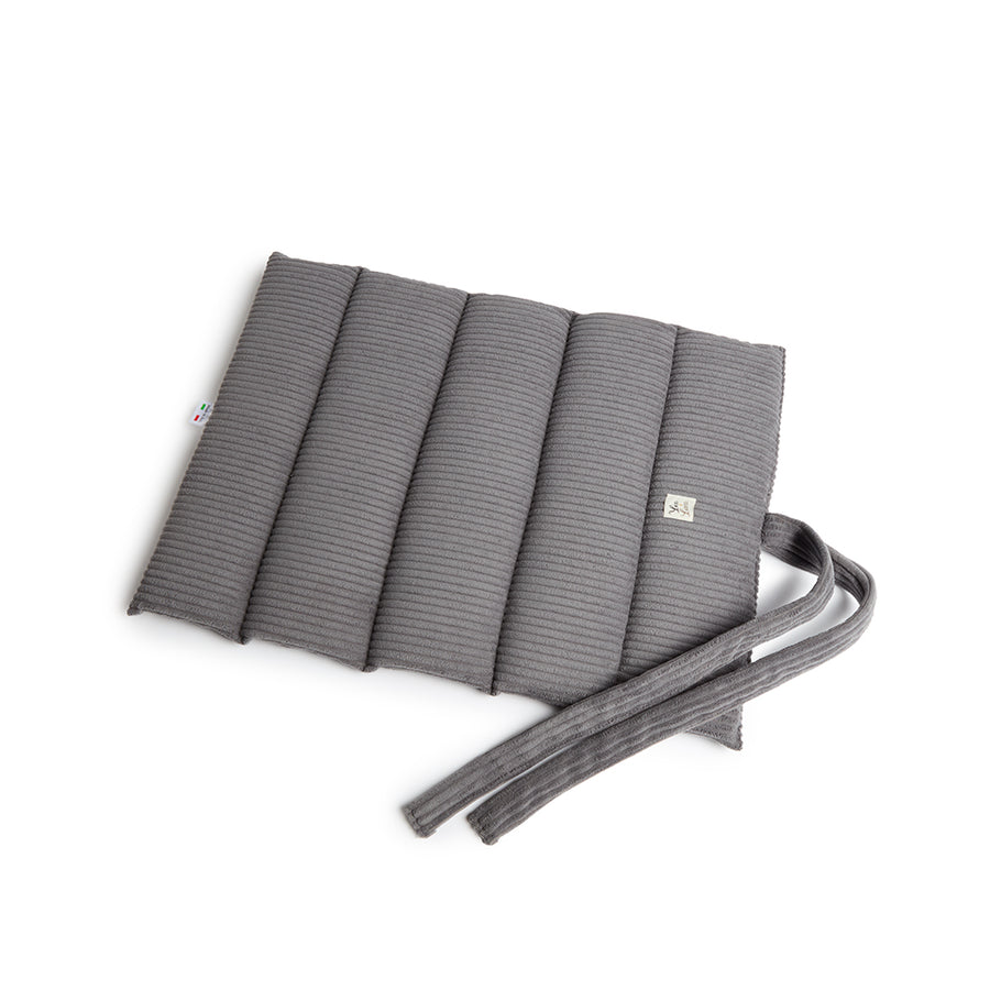 Quiline Picture of Velvet Velvet with brown coast