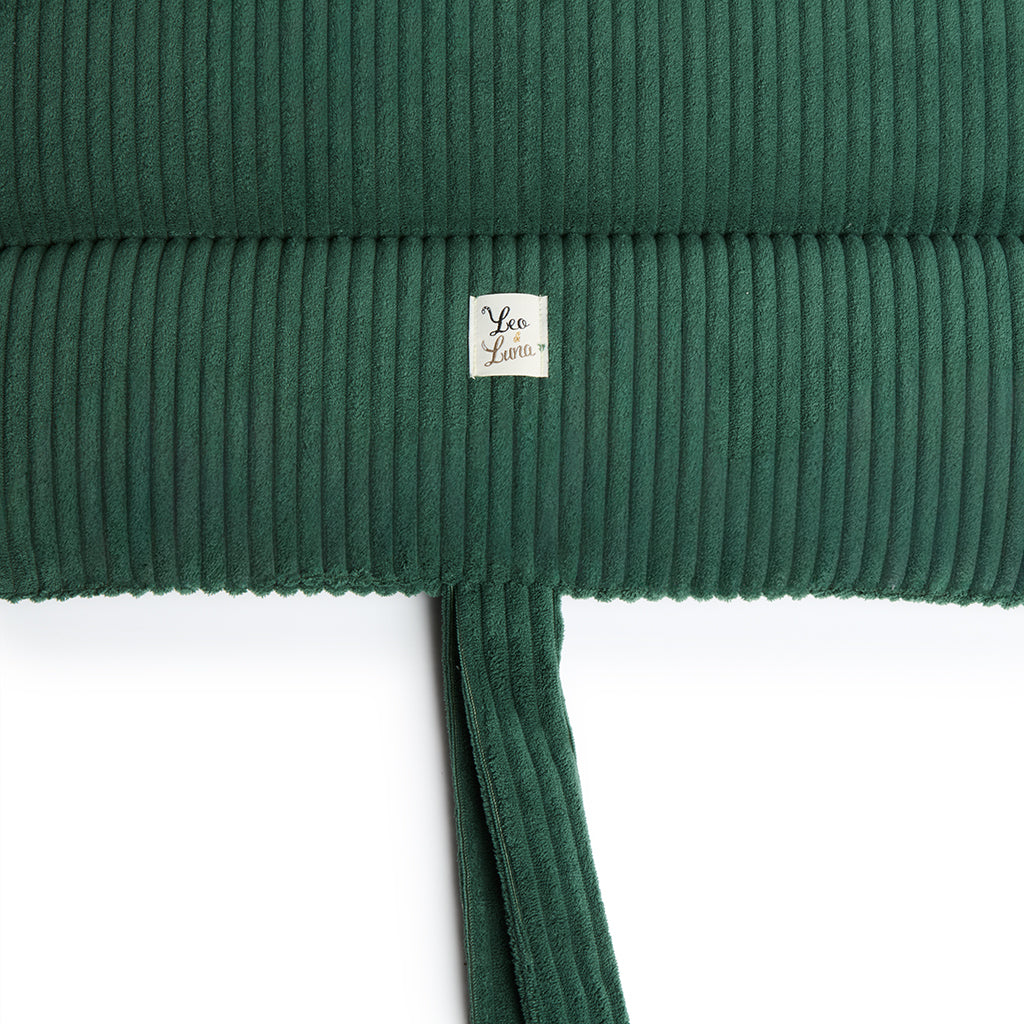 Quiline Picture of Velvet Velvet with brown coast